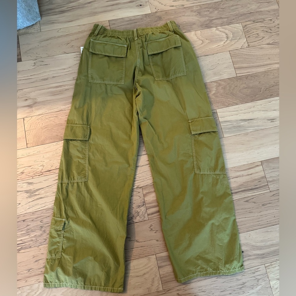 Zara Olive Green Wide-Leg Cargo Pants - Picture 3 of 3